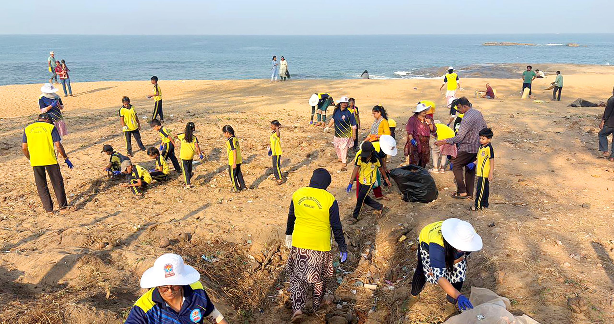 Beach Cleaning Drive by RVK - Mangaluru (2)